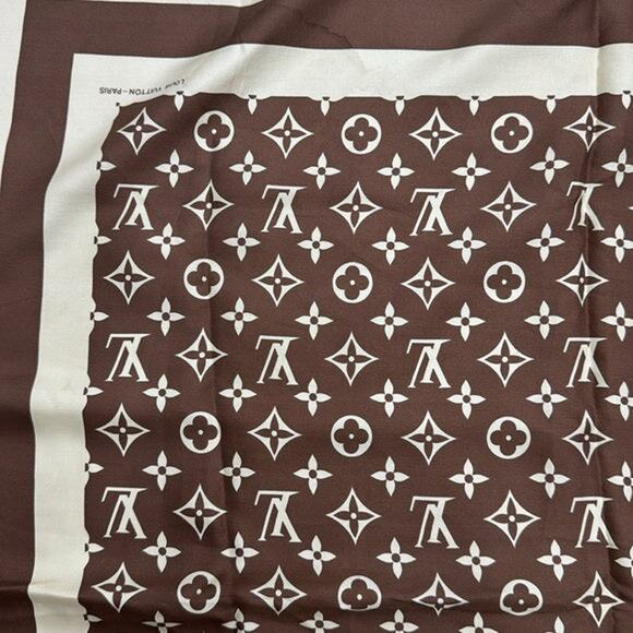 Louis Vuitton Monogram Brown and Cream Silk Scarf - Picture 4 of 10